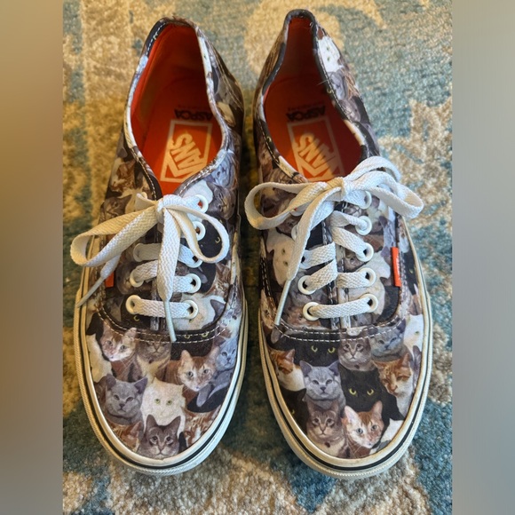 ASPCA CAT VANS. Worn a couple of times: women’s size 8.5/mens 7. No box - Picture 4 of 4